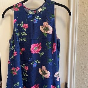 Old Navy Sz:M. Flowery print